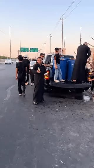 In Iraq, there is a month each year when people embark on a walking journey from all cities to another city. Along the way, all kinds of food and drinks are distributed free of charge, in addition to