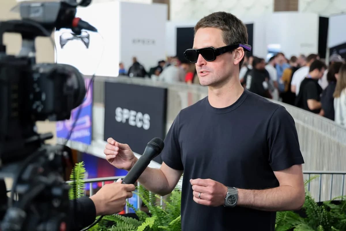Snap CEO sidesteps Specs pre-order questions on Q2 earnings call | TechCrunch