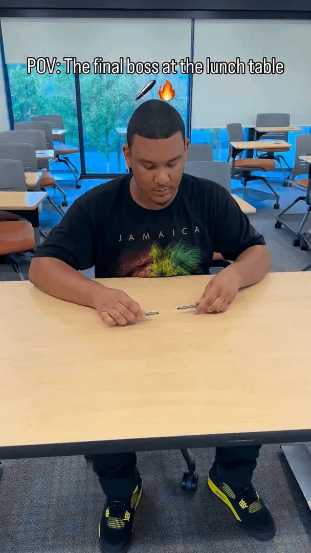 Guy with insane pen tap freestyle 🔥