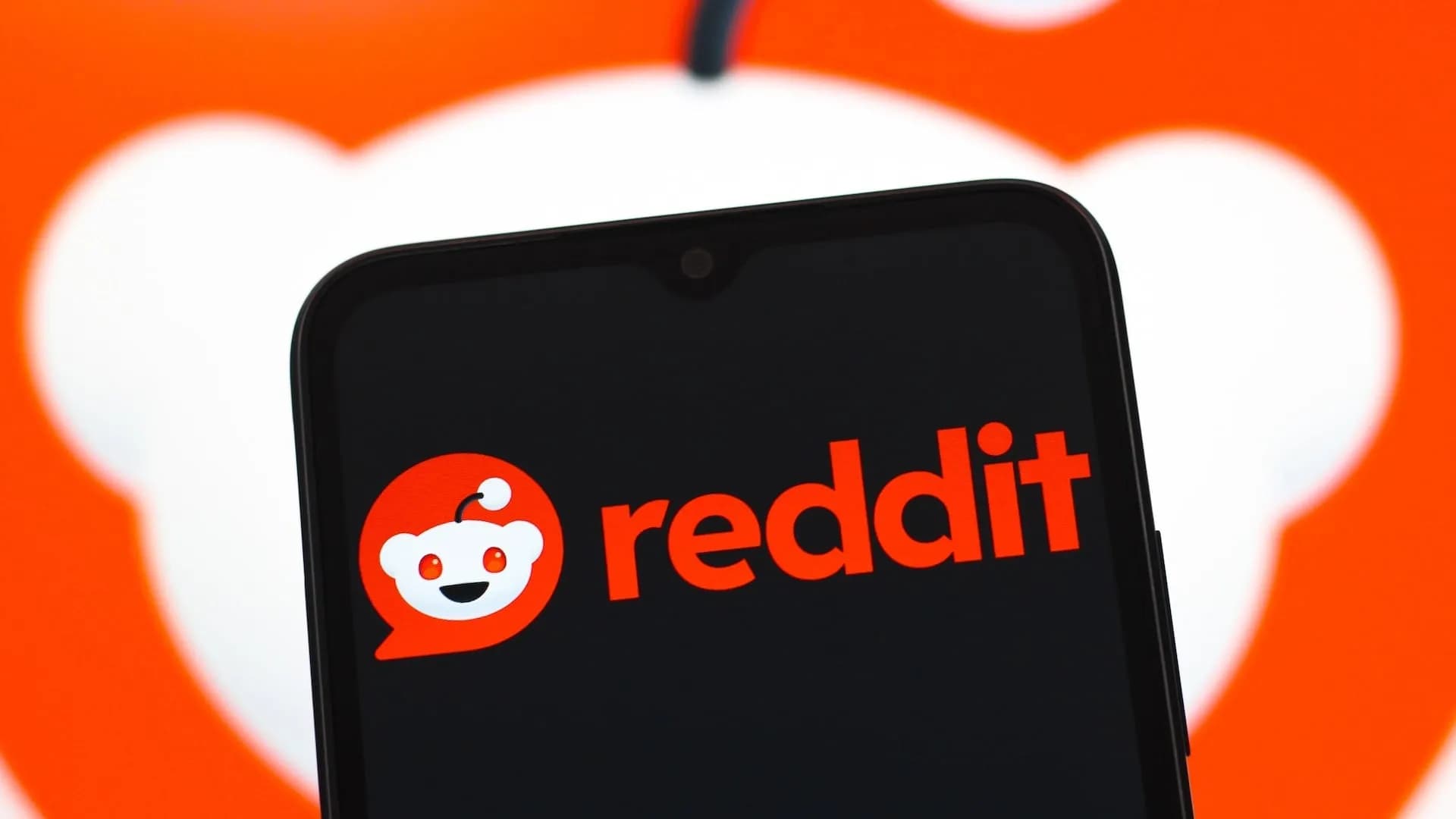 Reddit is ramping up its AI moderation tools. Moderators aren't happy.