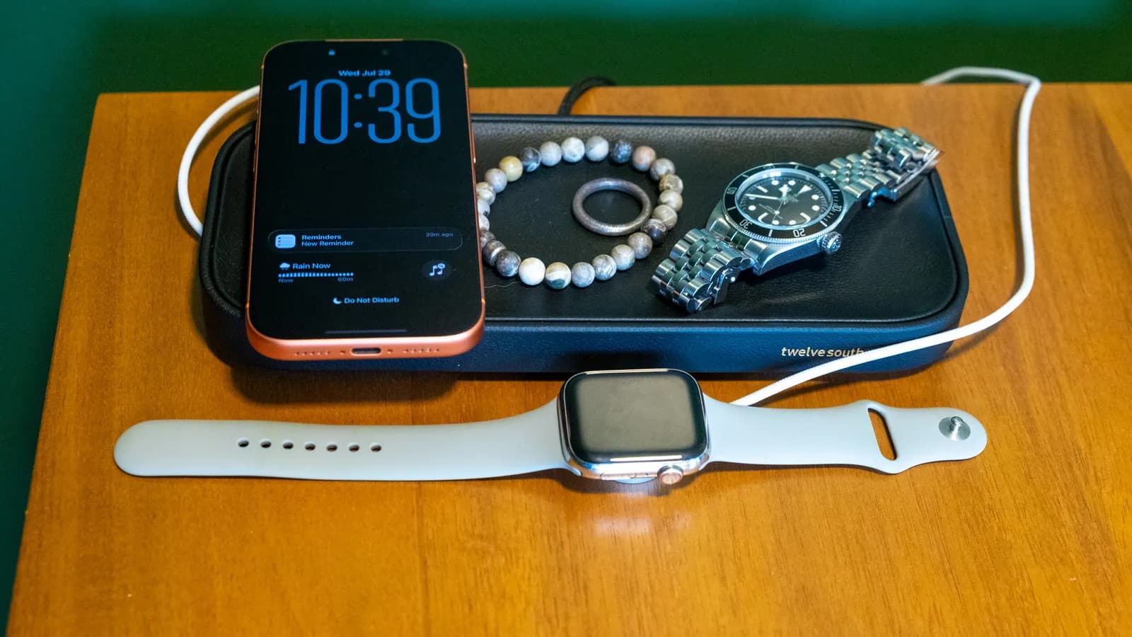 This tiny new charging pad is perfect for my nightstand - Engadget