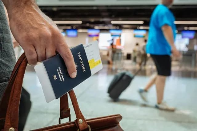 SEC bought access to over a billion airline records to track travelers, no warrant required
