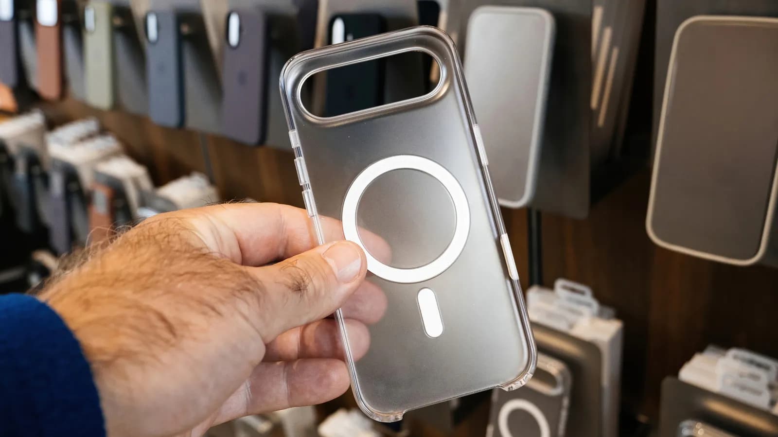 What type of phone case is best for wireless charging? - Engadget