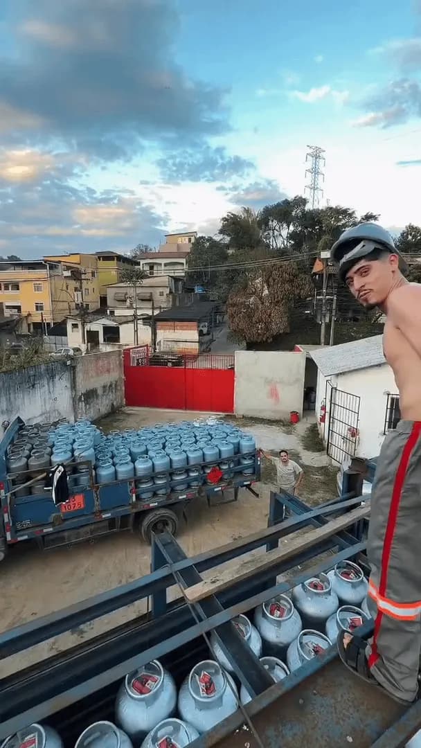 Meanwhile in Brazil: casually hitting 3-pointers with gas tanks