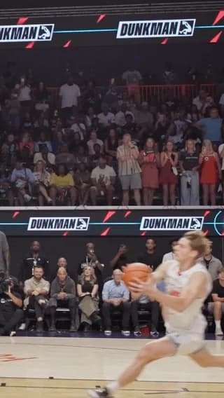 This 360 Tomahawk dunk - looks like he is suspended in air
