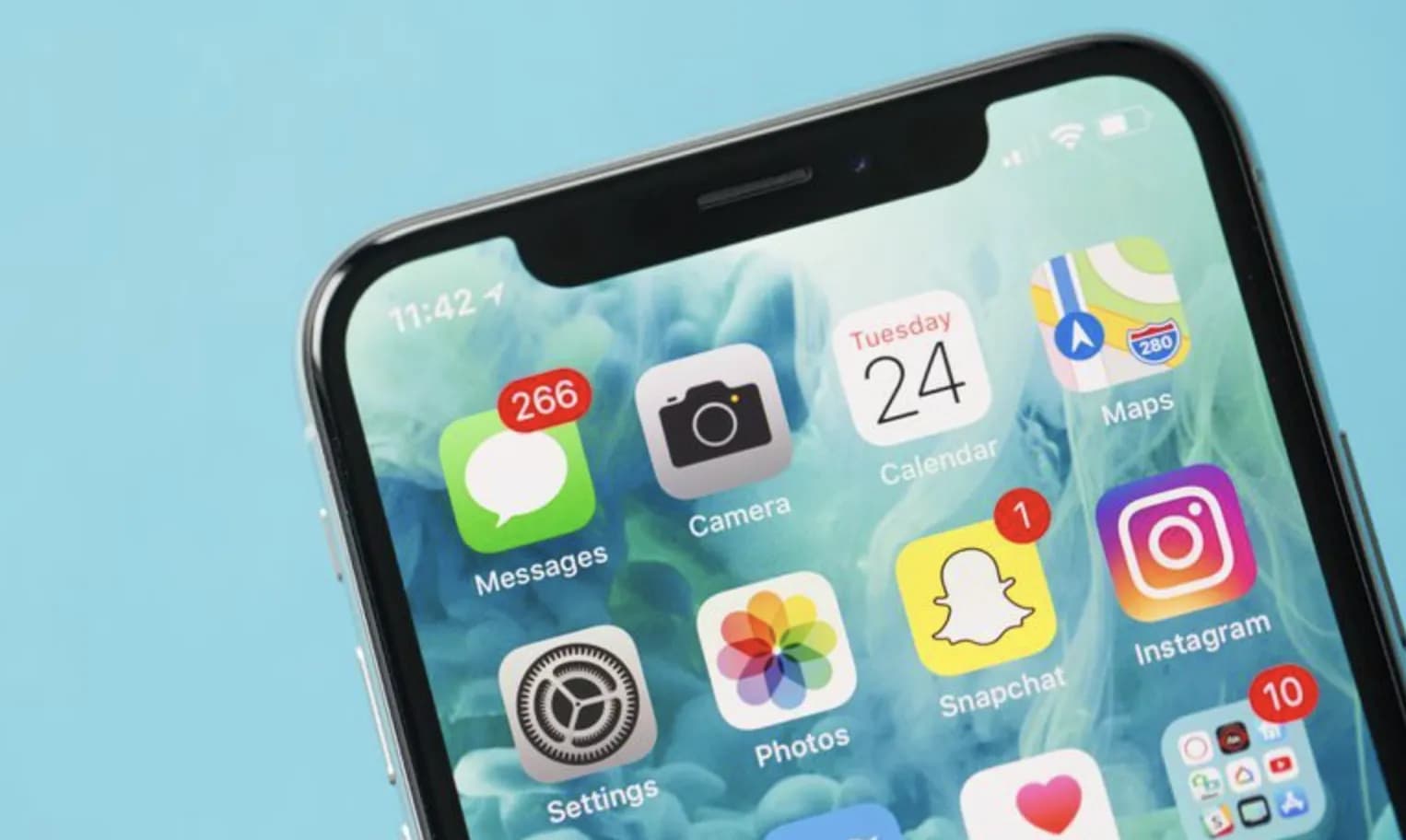 Apple adds another iPhone, MacBook Pro to the obsolete list