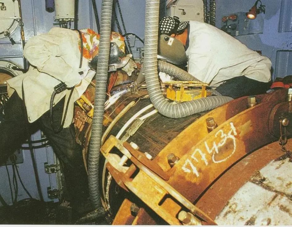 Inside an Hyperbaric Welding Habitat