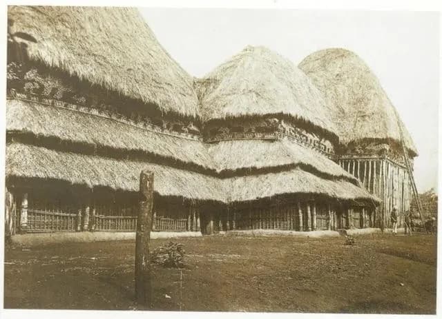 Precolonial architecture in Famboun, Cameroon (+ one cool museum)