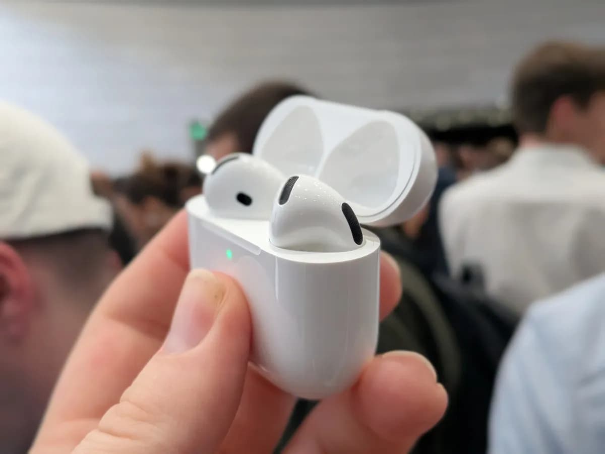 Apple's new macOS update reportedly contains a video of AirPods with a camera | TechCrunch