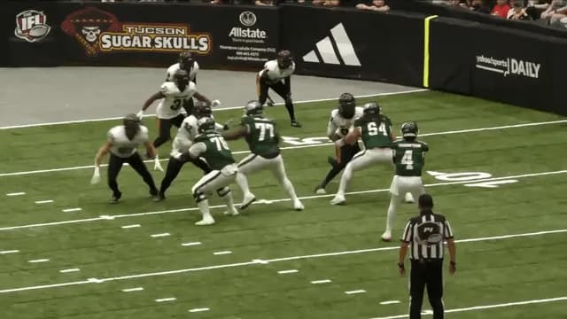 Green Bay Blizzard WR Isaac Ross makes a crazy catch off the rebound in the IFL National Championship