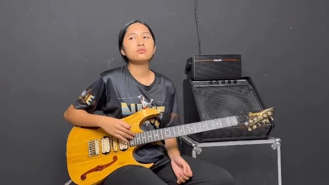 16-year-old Nene Royal playing her original instrumental "Real Verse"