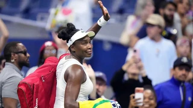 Venus Williams loses to Sofia Kenin in US Open 1st round