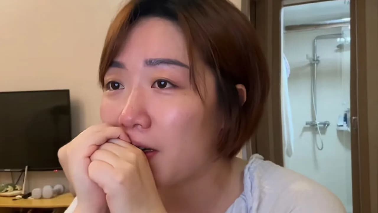 Mom Tried Setting Her Up With a Man Over 50, Then She Opened Up About China’s Painful “Leftover Women” Label