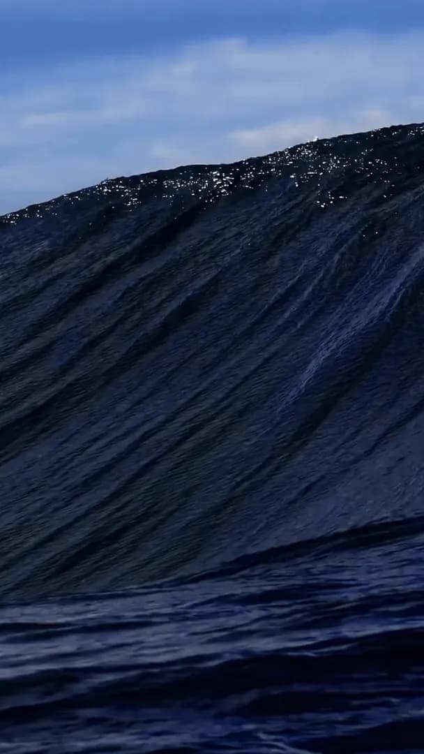 Wave steadily changes color