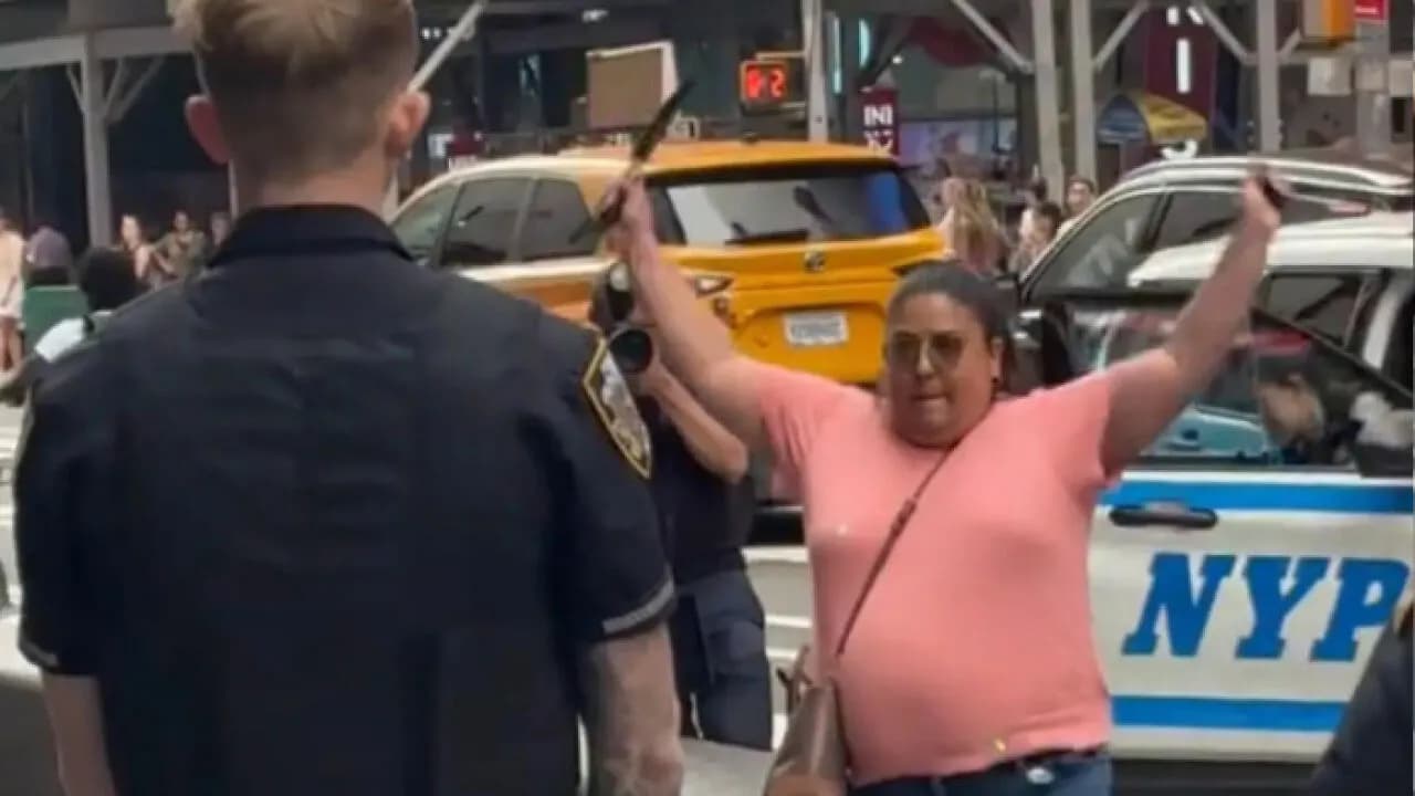 Times Square Victim Revealed As Bank Of America VP As Dramatic Video Shows Attacker’s Confrontation With Cops
