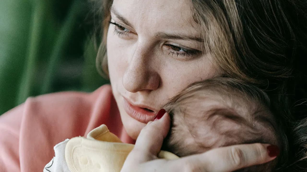 Woman Finds SIL’s Gift During Her Grief Period Insensitive And Disturbing And Somehow Offends Her