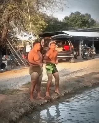 That's insane level of speed under water 🧐