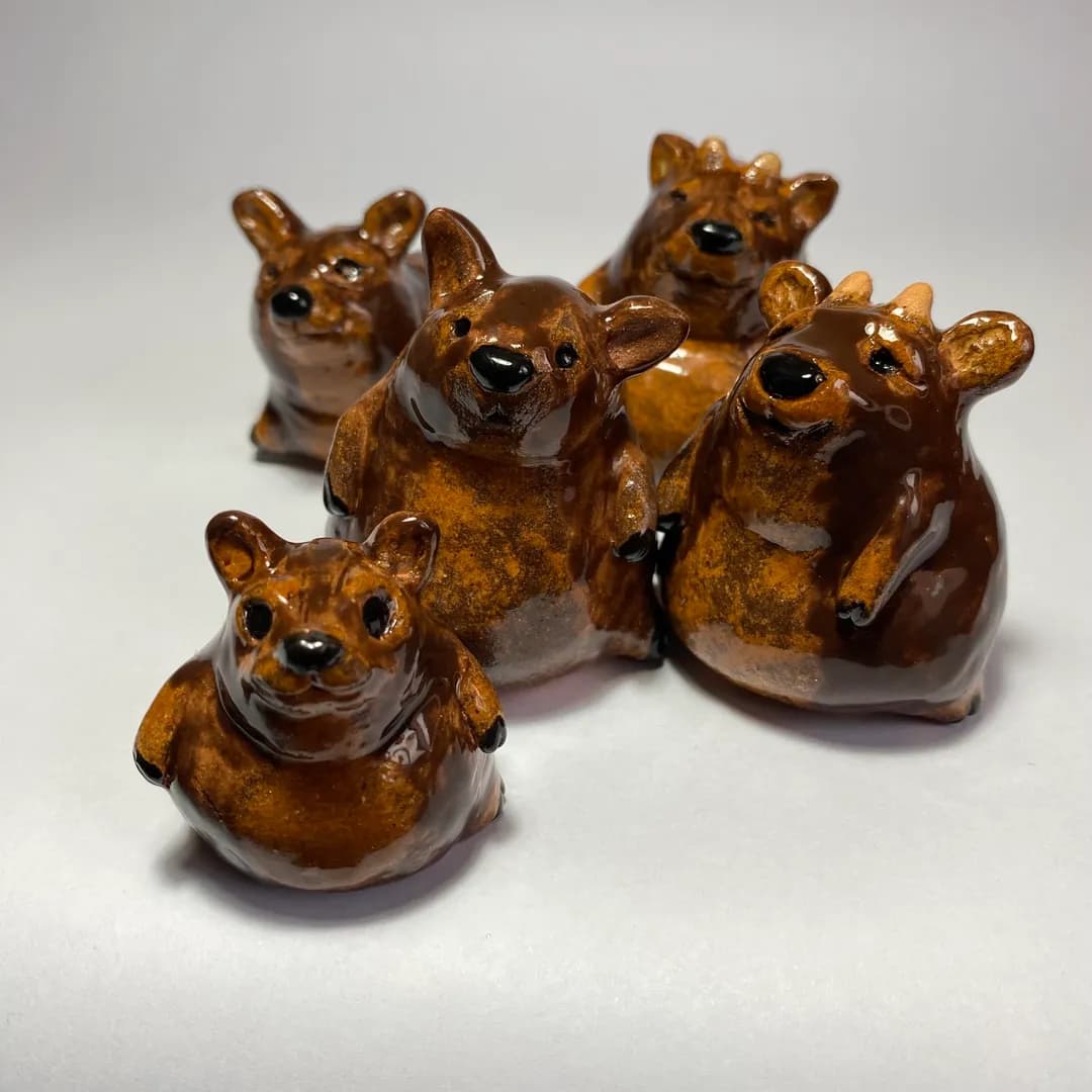 I just want to show you these pieces that I made with my hands. He is a deer who lives near me. His name is Pudu Puda 🤭🤗🤎