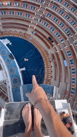 Ginni van Katwijk | HighDiving on a moving cruiseship