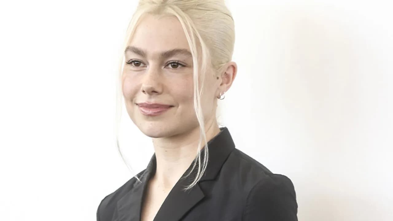 Phoebe Bridgers’ Visible Leg Hair Sparks Emotional Reaction From Fan: “You Are So Important To Me”
