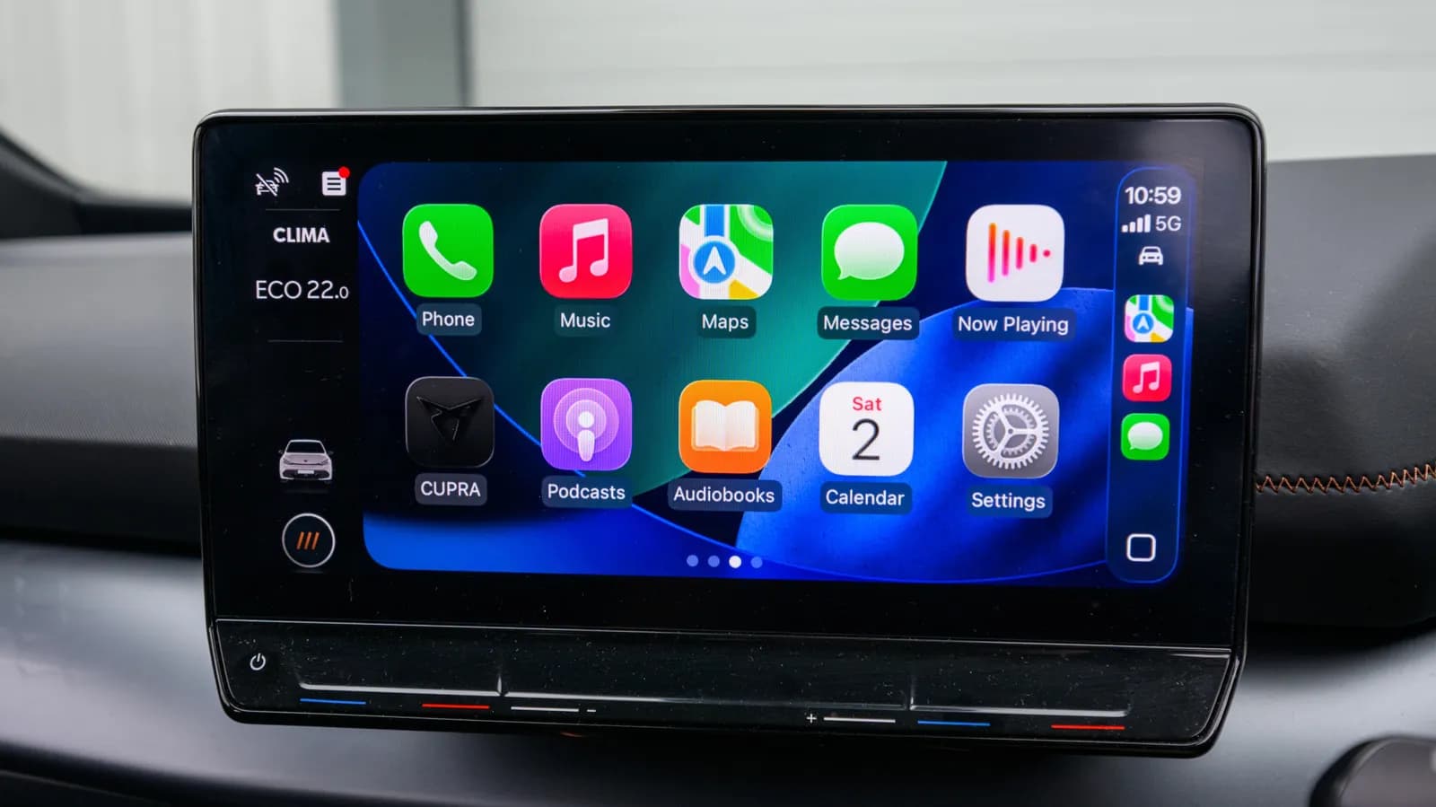 When are portable Apple CarPlay screens actually worth it? - Engadget