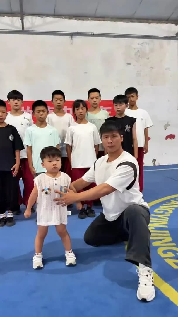 Three-year-old showcases his Shaolin Kung Fu skills!!