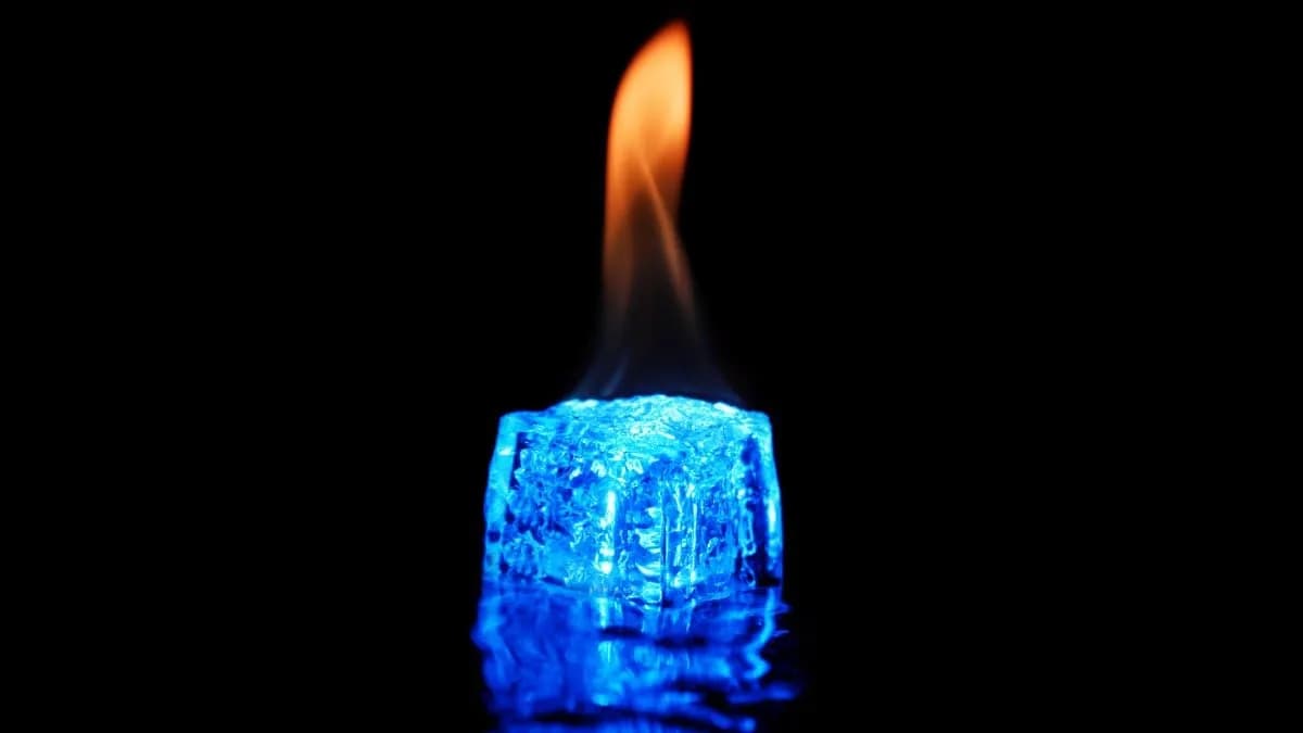 Scientists Create a New Form of Ice at More Than 2,000 &deg;C