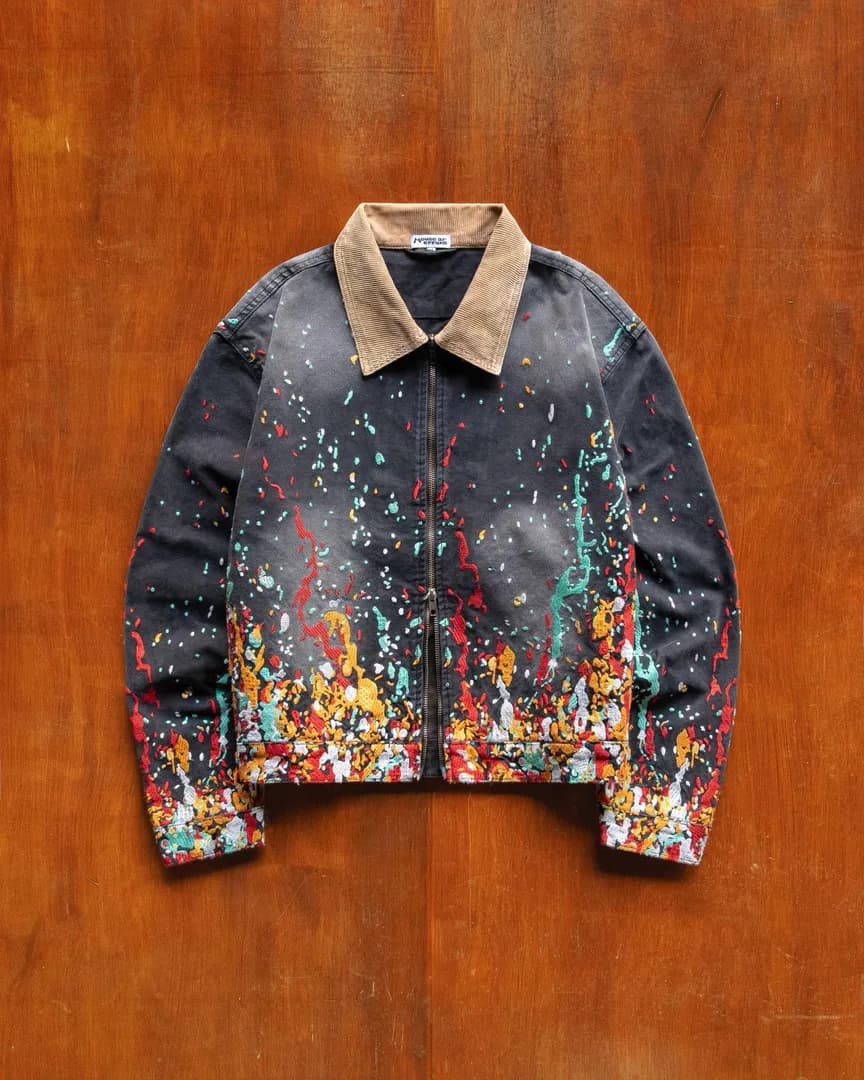 This jacket is made entirely from 1.7 million stitches, with no paint used.