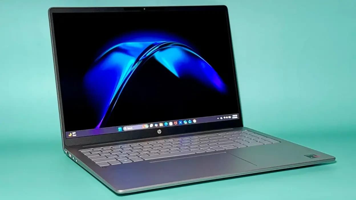 HP OmniBook 3 16 deal: Get it for $600 at Staples