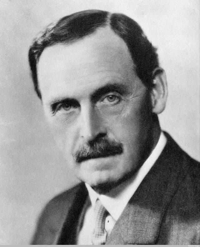TIL that the personal physician to King George V purposefully hastened the King's death in part so the announcement would appear in the morning papers as opposed to the "less appropriate" evening pape