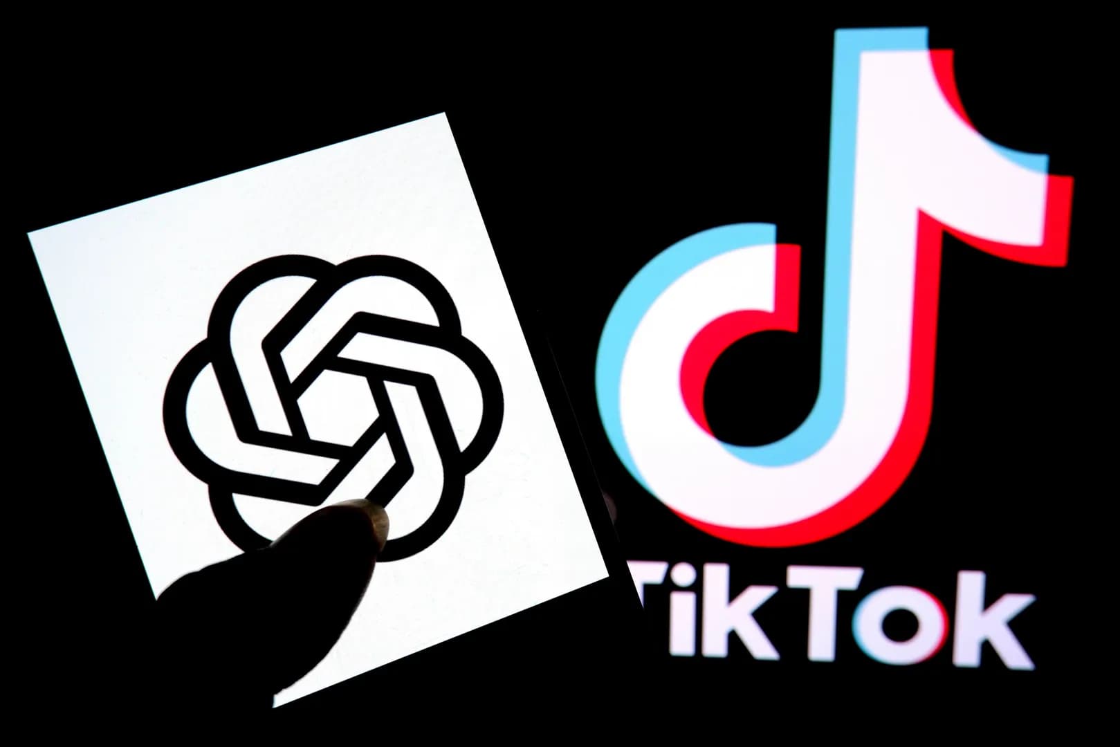ChatGPT '80s trend: Prompts to try it yourself
