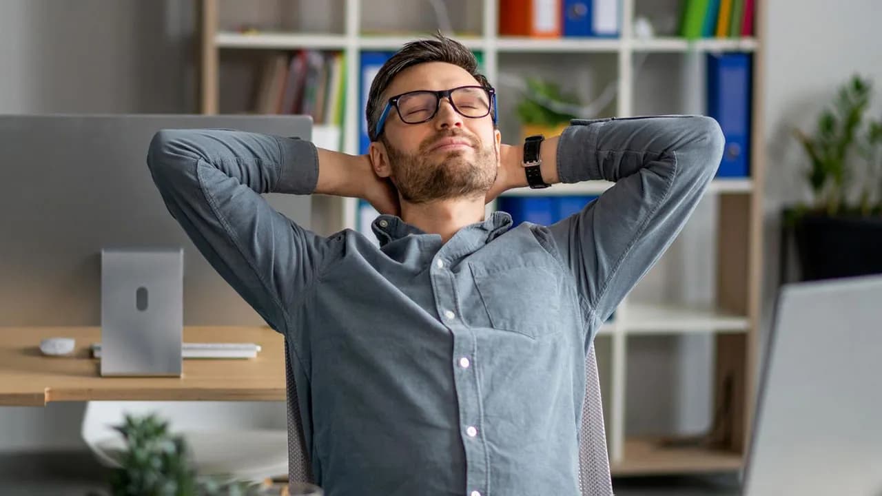 Boss Expects Employee At HQ After Six Years Remote, He Shows That His Home Office Was Approved By HR