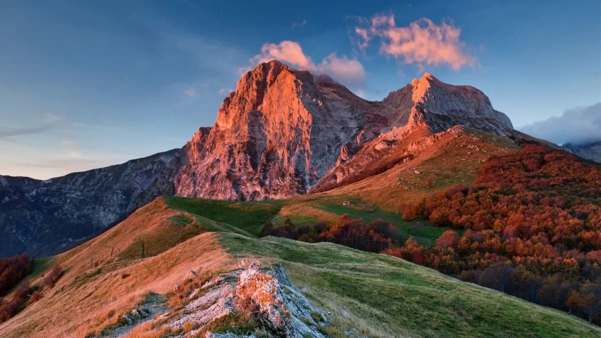 Earth's Crust Is 'Unzipping' Under Italy