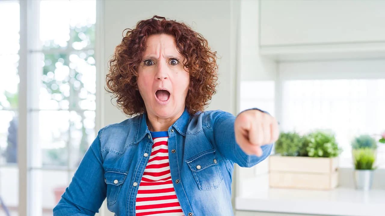 Family Dispute Over Late Father's House Ends Up With A Cat Fight Between Entitled Mom And Son