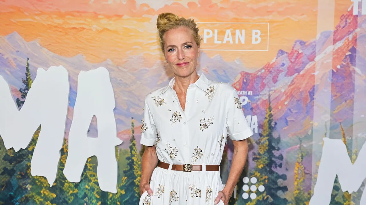 Gillian Anderson Opens Up About Which LGBTQ+ Label Fits Her Best, And Queer Fans Are Ecstatic