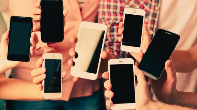 N.J. just banned cellphones in schools all day. Here’s what it means for your kids.