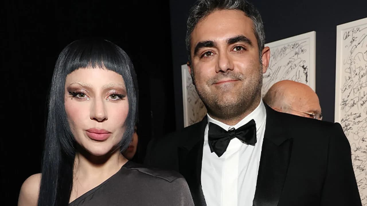 "Did She Buy A Baby": 7 Signs Fans Missed That Lady Gaga Was Secretly Expecting Her First Baby