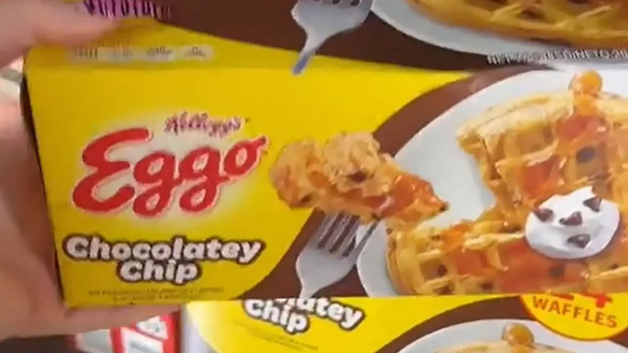 American Parents Fill The Whole Cart Of Groceries, People Try To Find Any Actual Food There