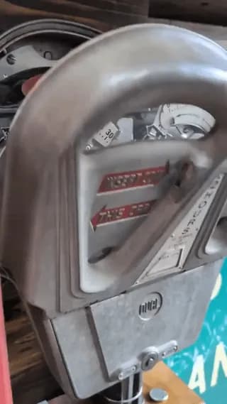 Inner mechanism of dual 50s parking meters