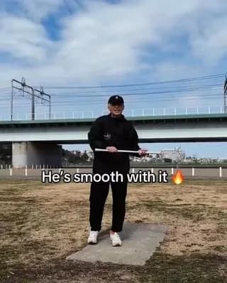 Man does insane body movements