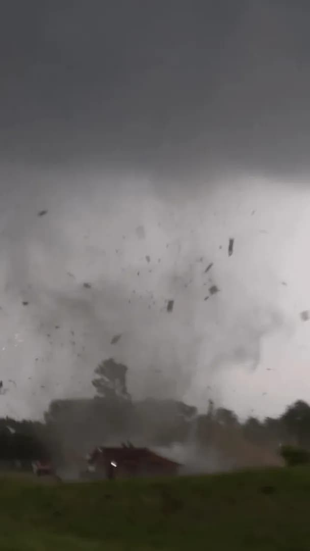 Power lines EXPLODE as a tornado tears through Missouri