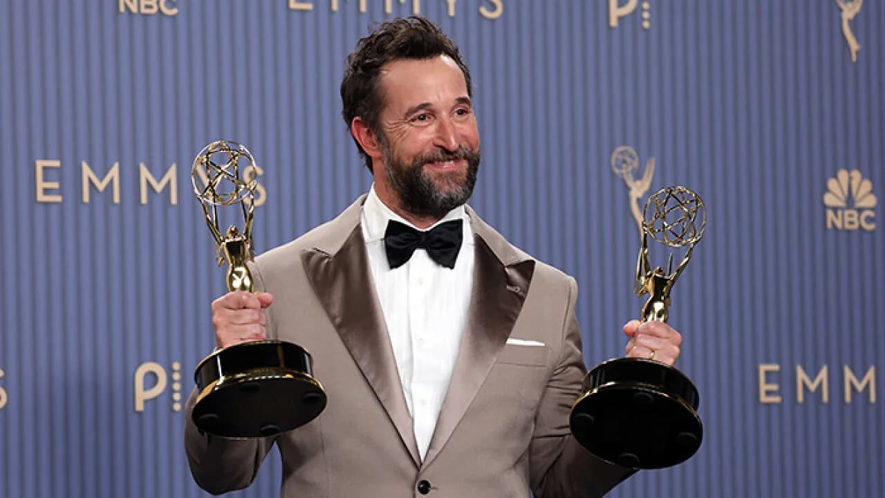 ‘The Pitt’ Star Noah Wyle Hit With Turkey Procedure Rumors, Reignites Furious Backlash After Emmy Win