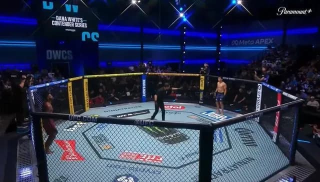 Akbar Abdullaev turns opponent to stone in 19 seconds on DWCS