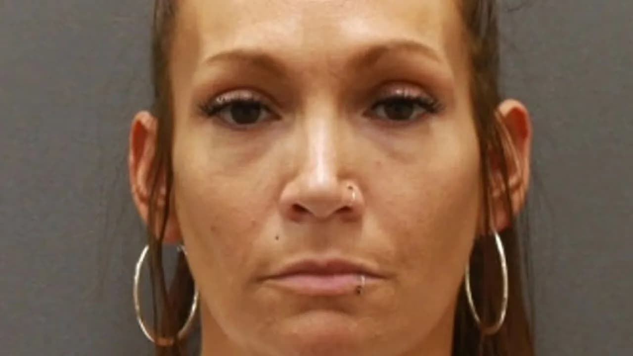 Minnesota Shoplifter’s Mugshot Goes Viral After Everyone Keeps Making The Same Observation