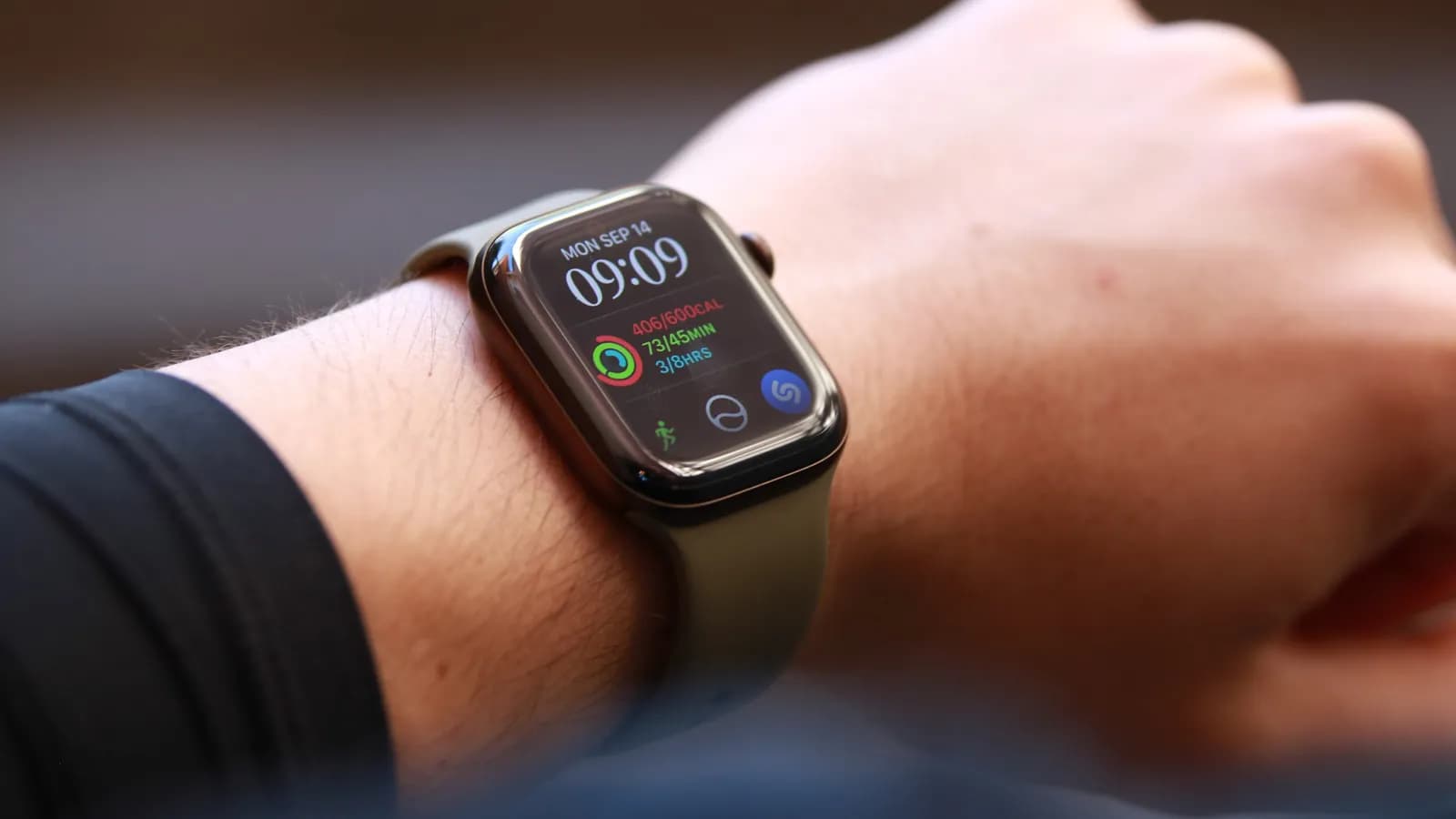 Apple Watch Series 12 review: Catching up and catching heat - Engadget