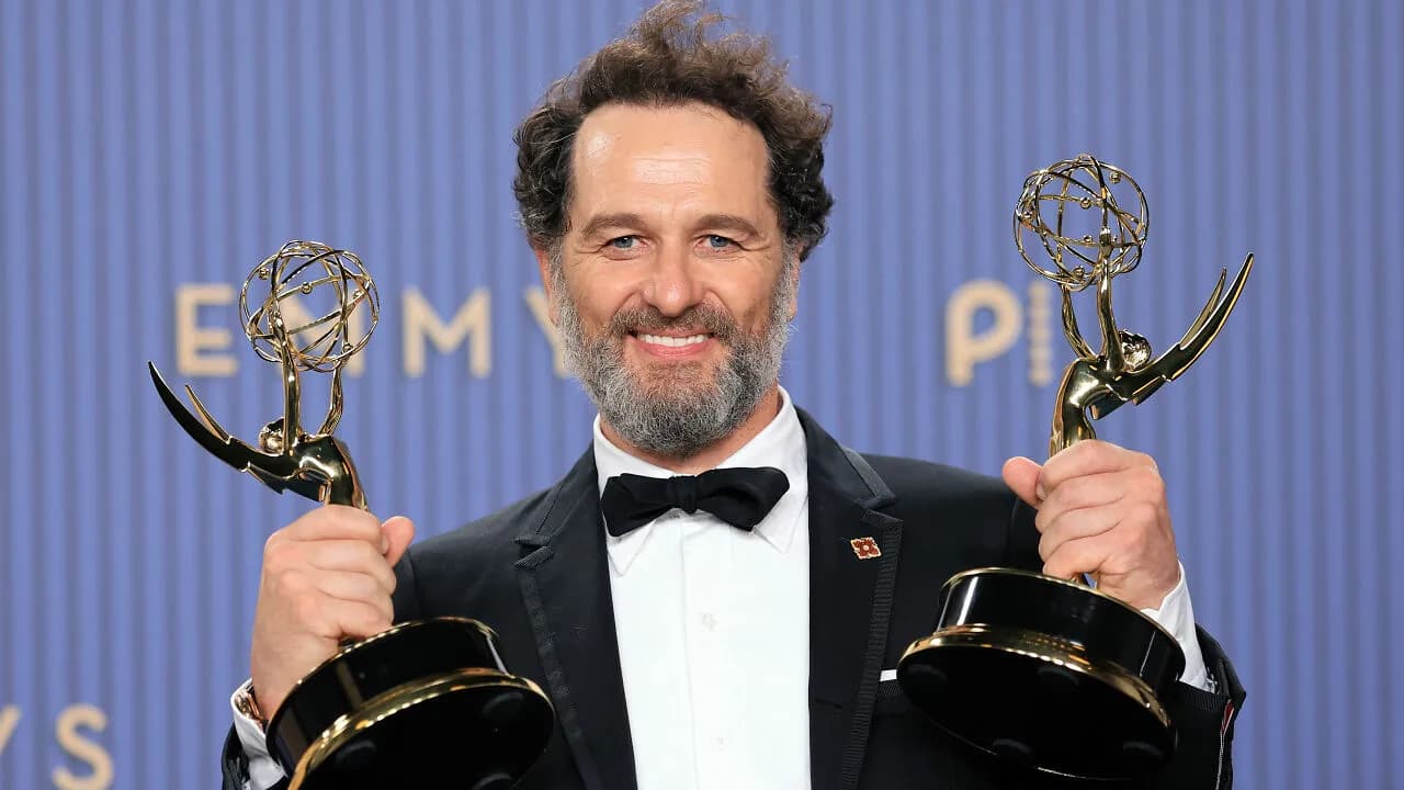 Emmy Winner Breaks Silence On Tense Moment With Wife, Body Language Expert Weighs In: âScreams Desperationâ
