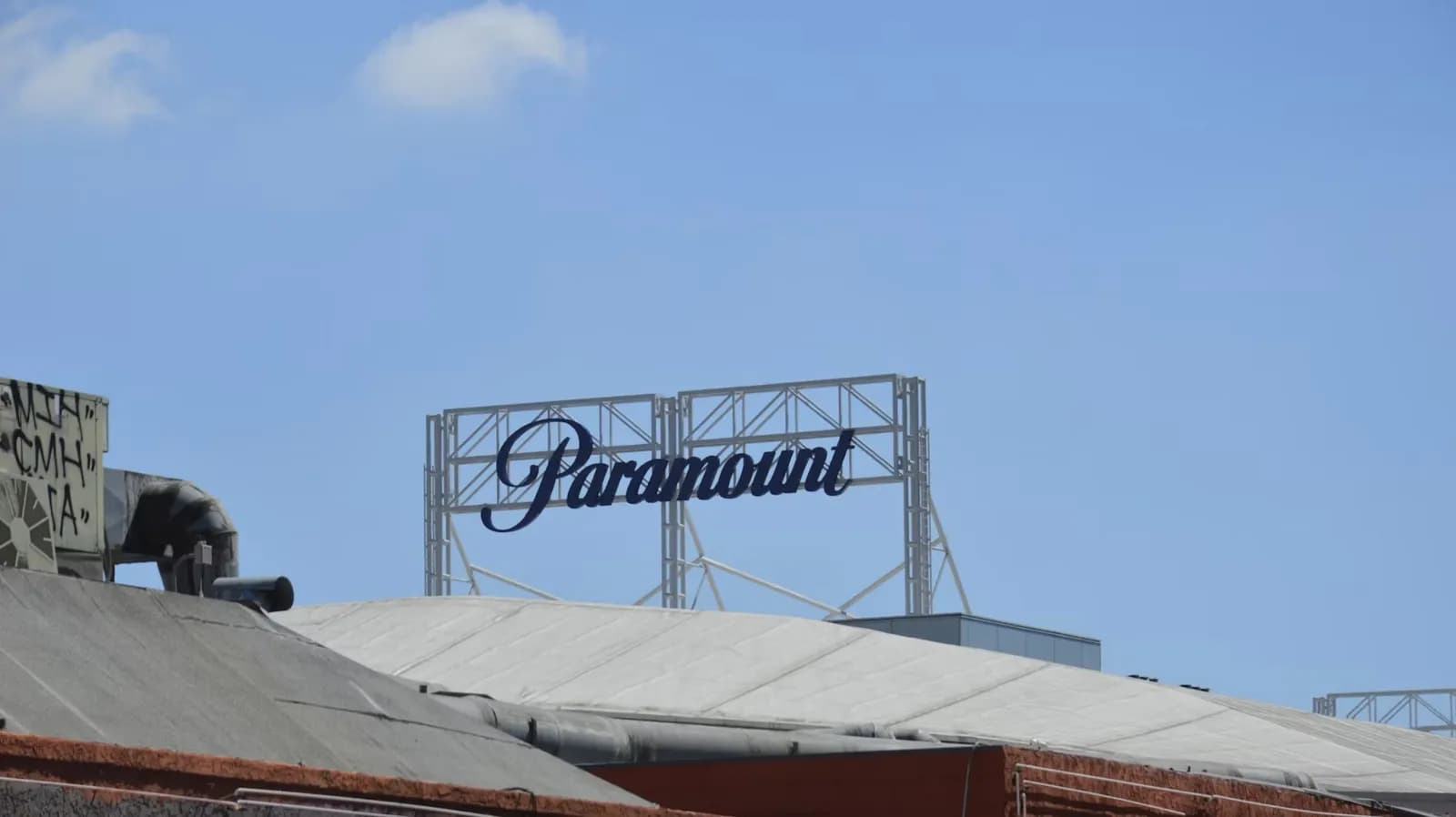FCC allows Gulf state wealth funds to own nearly half of Paramount-Warner Bros. - Engadget