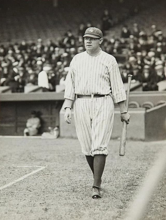TIL that in 1921, Babe Ruth hit his 139th career home run, passing Roger Connor to become baseball’s all-time home run leader. Ruth kept adding to the record until retiring with 714 in 1935, and remai