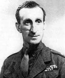 TIL there was a British WW2 hero called Colonel Pine-Coffin, and his men called him ‘Wooden Box’