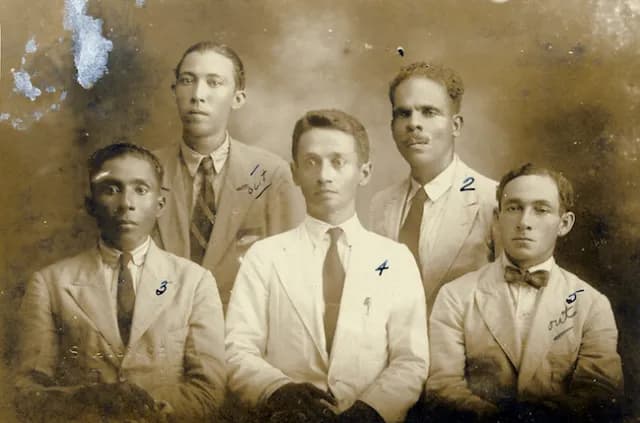 TIL that in 1928, up to 2,000 United Fruit Company (now Chiquita) workers and their families were massacred by Colombian troops in the town square of Ciénaga, allegedly to prevent an invasion by U.S.